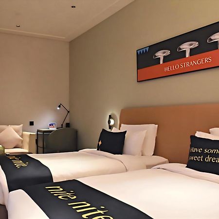 The Mustel Hotel Chongqing Hongyadong Exterior foto
